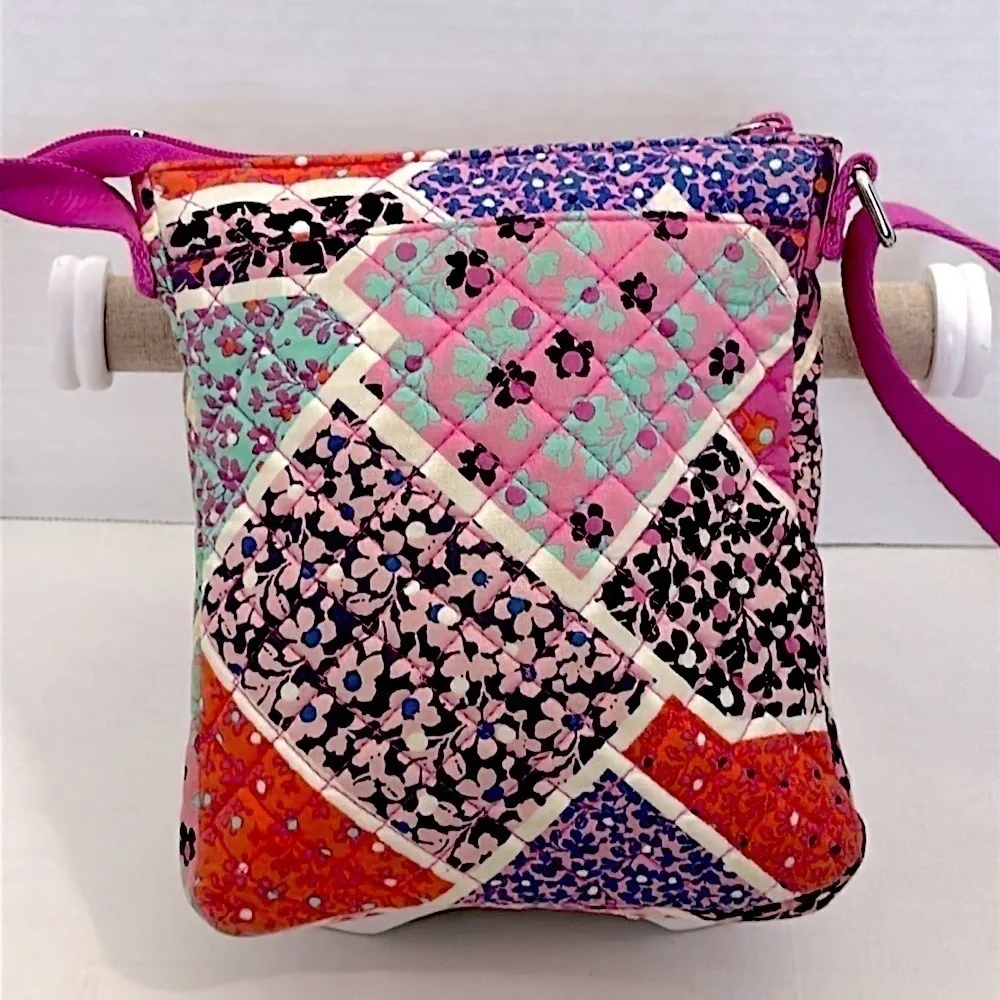 Vera Bradley Modern Medley Quilted Iconic Rfid mini Hipster Crossbody EUC